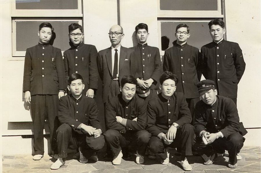 昭和33(1958)年3月卒業記念生研卒業生写真